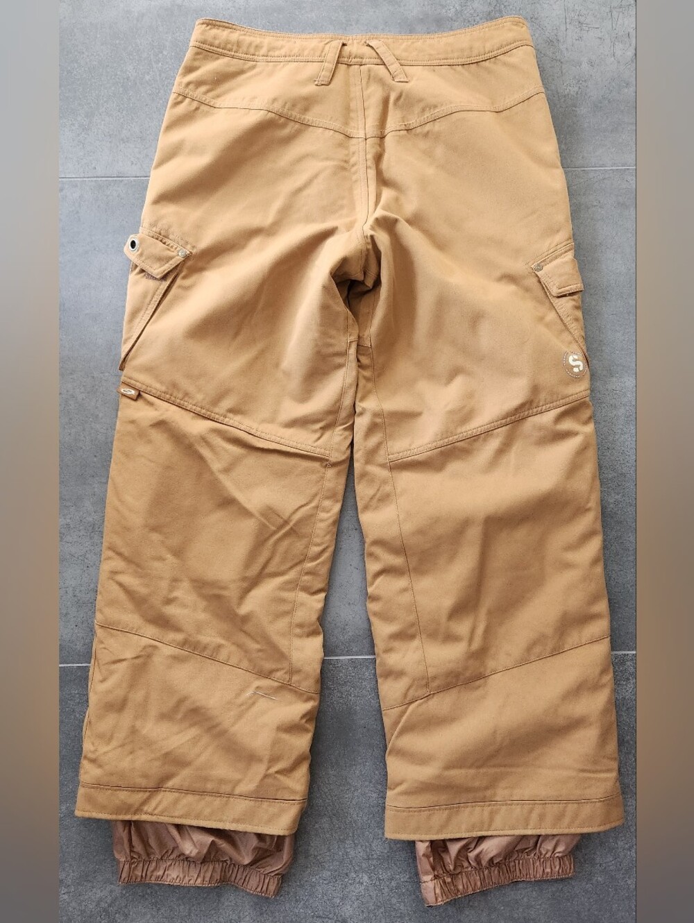 Obermeyer Cargo Snowboard Pants in Tan Juniors Size - Picture 2 of 3